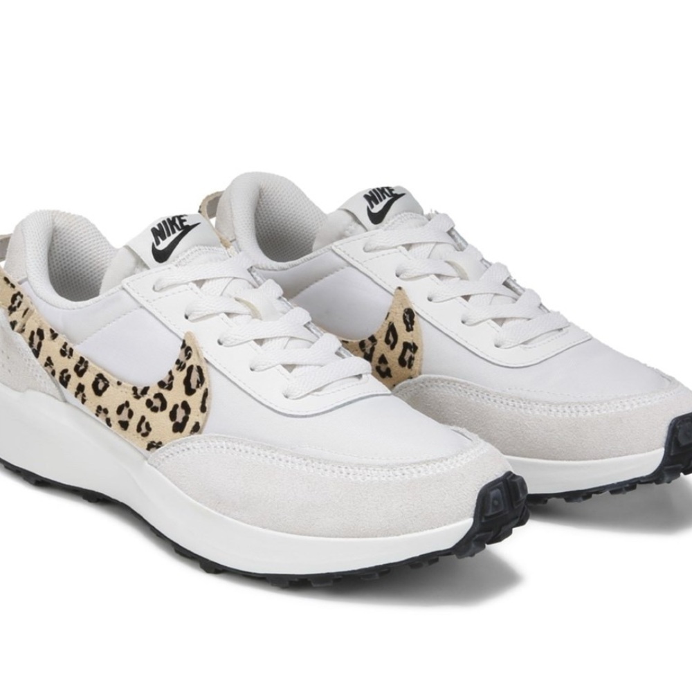 Nike WOMEN'S WAFFLE DEBUT CASUAL SHOES 8.5